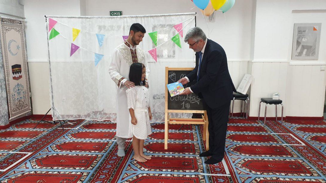 İlkokula Yeni Başlayan Çocuklar İçin Camilerde Dua Programı Yapıldı